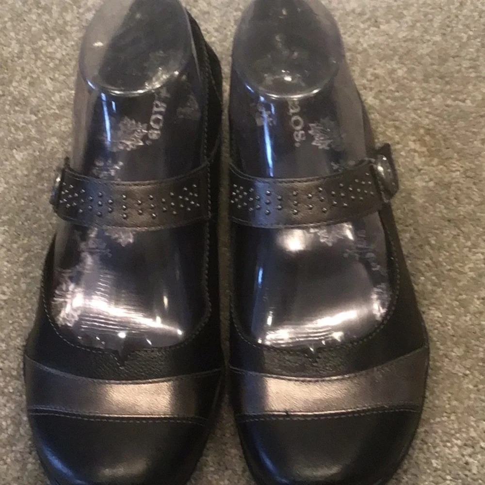 Taos Mary Jane Flats - Picture 2 of 9